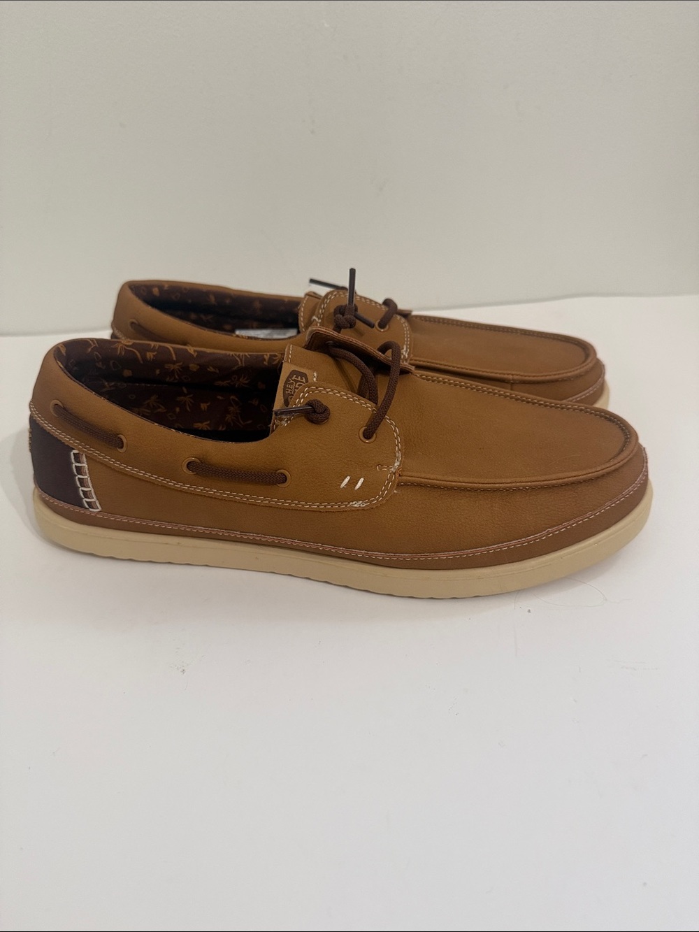 NWOB HEYDUDE Harbor Lo Classic Boat Shoes Mens Size 11 Brown